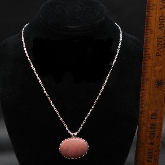 VINTAGE RHODONITE PENDANT ON CHAIN NECKLACE - Picture 2 of 2